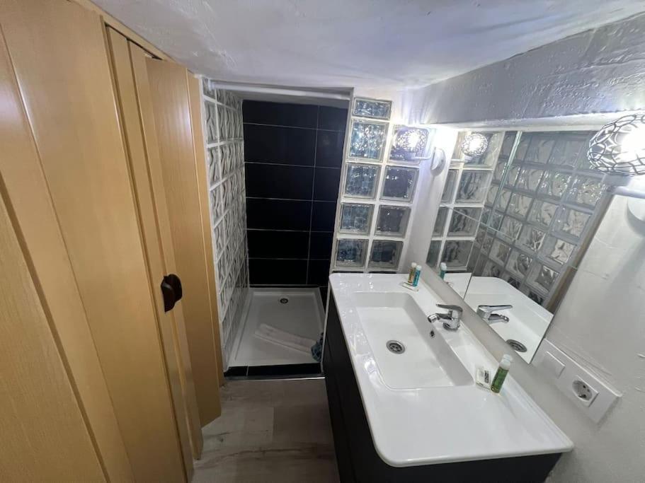 Nice Apartment At Street Level 20 Min From Sol-Piern مدريد المظهر الخارجي الصورة